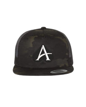 Load image into Gallery viewer, CAMO SNAP TRUCKER DBOYZ
