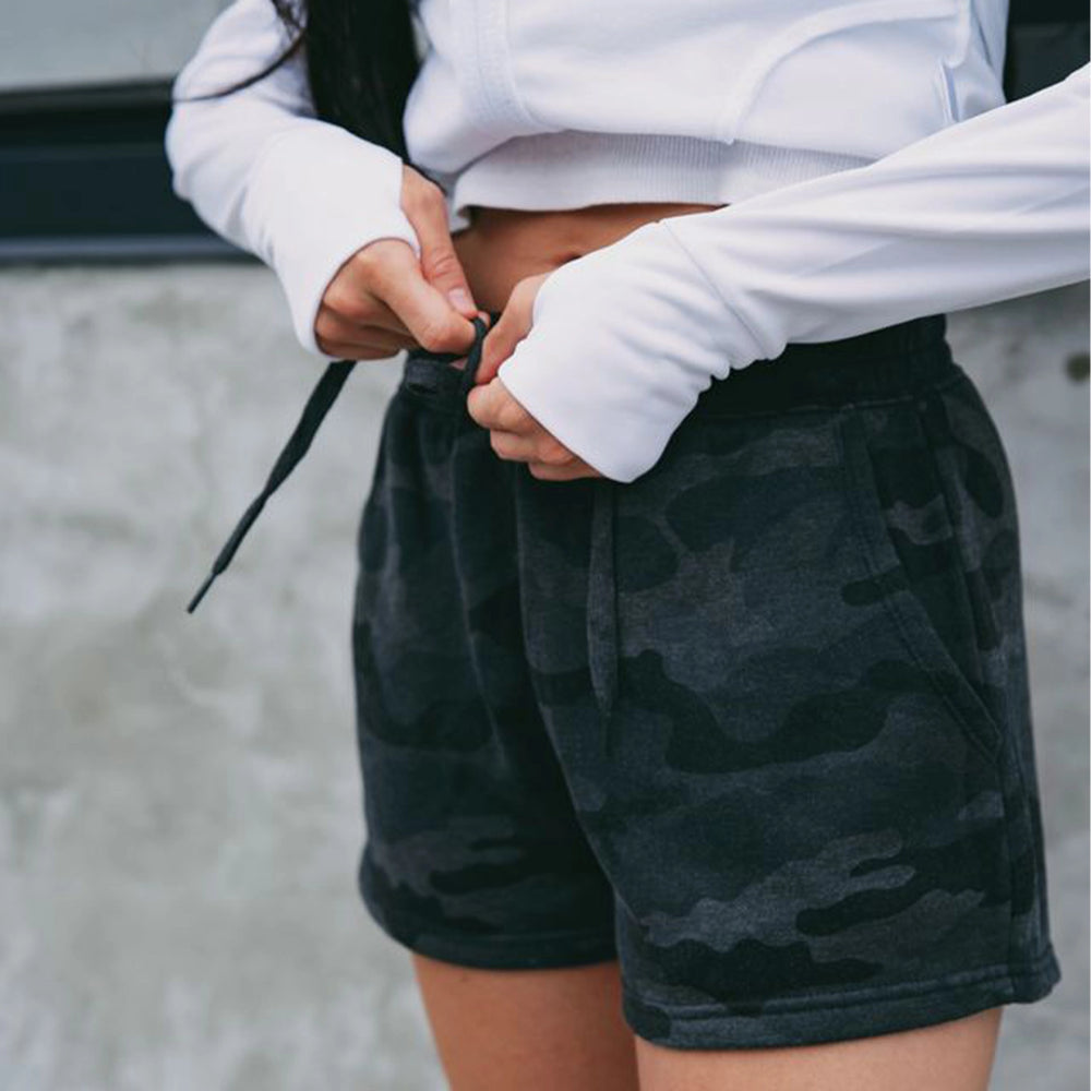 WOMENS CAMO SHORT